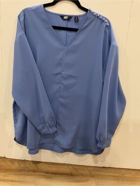 Lands’ End Periwinkle V‑Neck Blouse with Pearl Shoulder Detail — Size XL (NWOT)